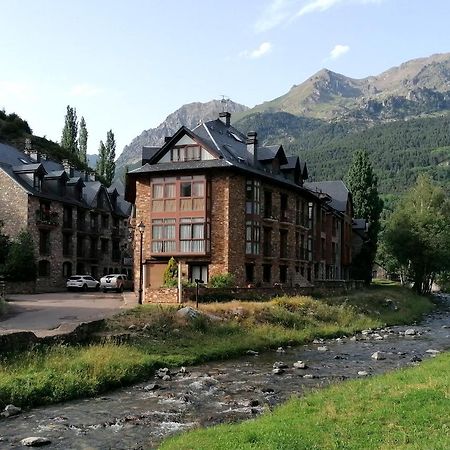 NUEVO Apartamento con encanto en Sallent de Gállego recién reformado Exterior foto
